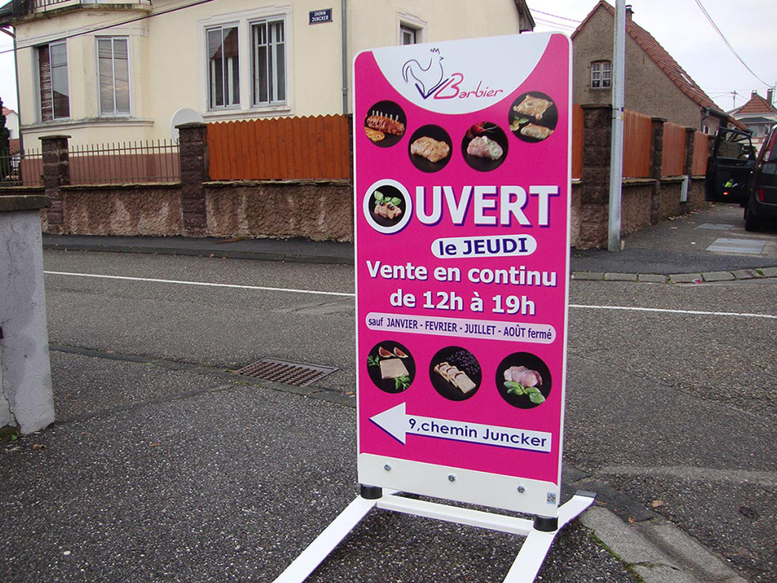 Signalétique extérieure : réalisation d'un chevalet avec décor double face en impression numérique